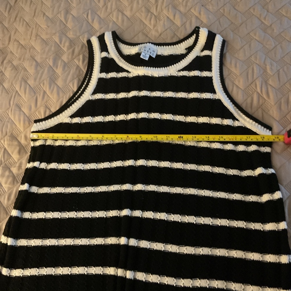 Joan Rivers Textured Stripe Sweater Tank Top Black White Size M Classic Chic - Picture 4 of 7